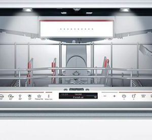 Đèn chiếu khoang máy tiện lợi của máy rửa bát Bosch SMV8YCX03E (hình minh họa)