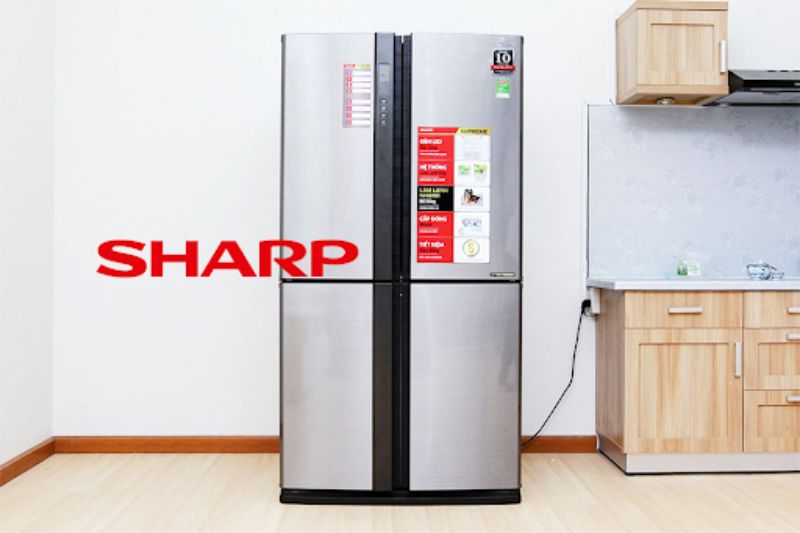 Tủ lạnh Sharp có thiết kế đơn giản, gọn gàng 