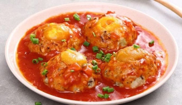 Xíu mại trứng cút sốt cà chua 