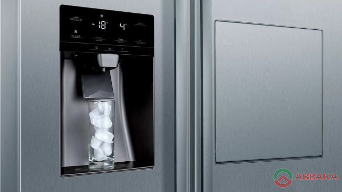 Ice Dispenser Lấy đá ngoài tiện lợi với Tủ lạnh Bosch KAD92HI31
