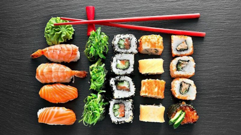 Sushi Nhật Bản màu sắc bắt mắt 