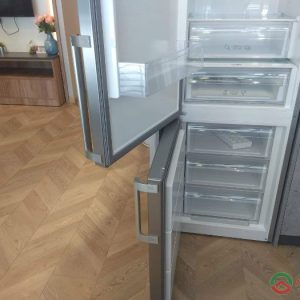 Tủ lạnh đơn H-BF324 thiết kế gam màu tối sang trọng và nổi bật