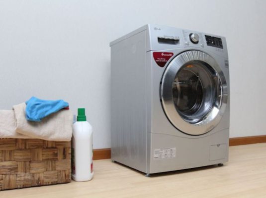 Khi bạn đã chọn xong các chế độ giặt, máy sẽ tự động vắt khi hết thời gian giặt