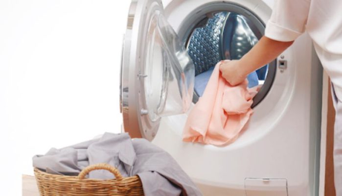 Máy giặt vắt yếu nguyên nhân do đâu? Cách xử lý ra sao? 